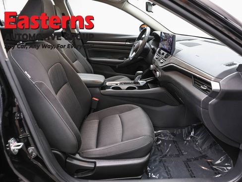Used 2023 Nissan Altima 2.5 SV w/ SV Premium Package AWD/4WD image 26
