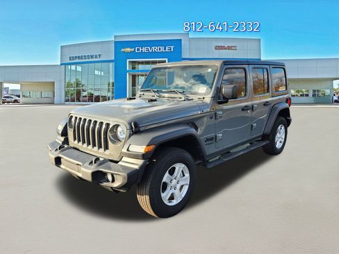 Used 2022 Jeep Wrangler Unlimited Sport image 3
