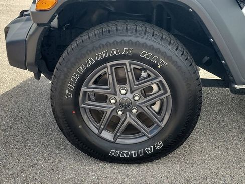 Used 2024 Jeep Wrangler Sport S image 15