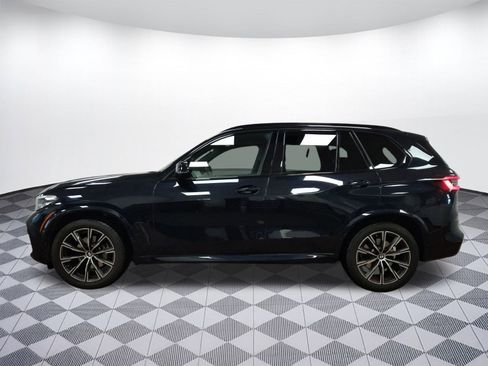 Used 2021 BMW X5 xDrive40i w/ M Sport Package image 2