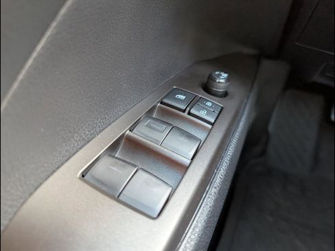 Used 2022 Toyota Camry LE image 19