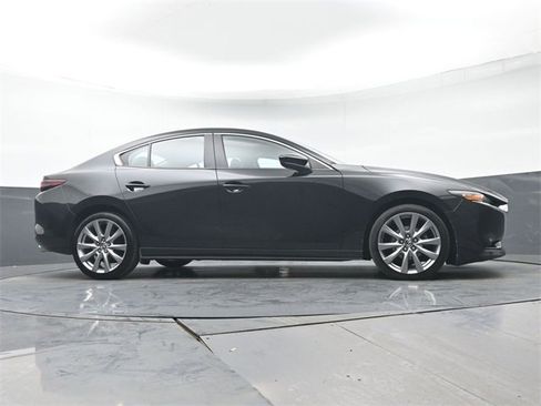 Used 2019 MAZDA MAZDA3 Sedan image 31