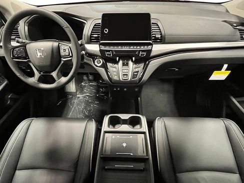 New 2026 Honda Odyssey Touring image 12