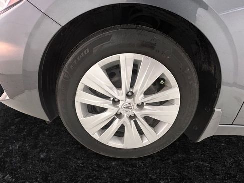 Used 2022 Nissan Sentra S w/ Trunk Package image 27