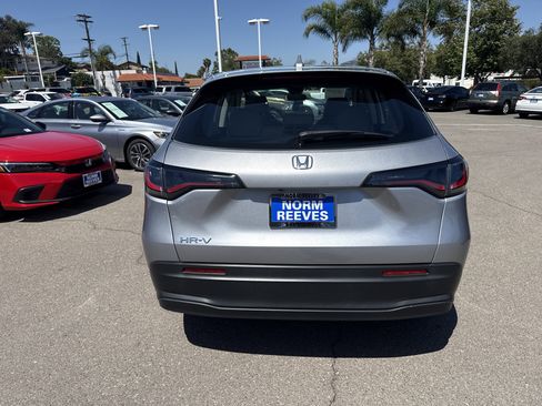 Used 2023 Honda HR-V LX image 4