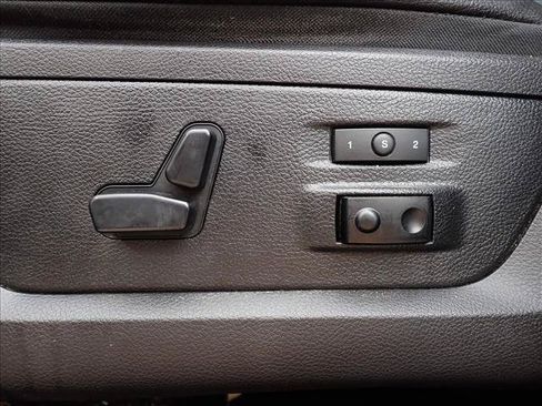 Used 2016 RAM 1500 Laramie w/ Convenience Group AWD/4WD image 12