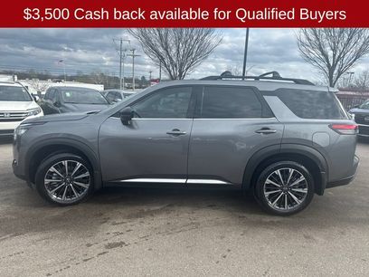 New 2026 Nissan Pathfinder Platinum w/ Cargo Package