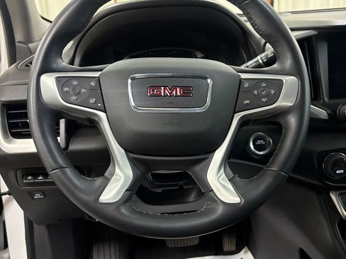 Used 2023 GMC Terrain SLT w/ Tech Package FWD image 12