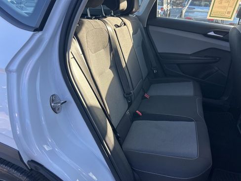 Used 2022 Volkswagen Taos S image 26