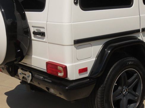 Used 2017 Mercedes-Benz G 550 image 10
