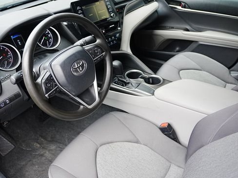 Used 2021 Toyota Camry LE image 8