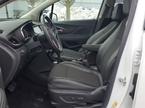 Used 2019 Buick Enclave Essence image 4