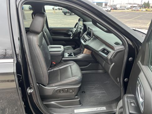 Used 2022 Chevrolet Suburban High Country image 18