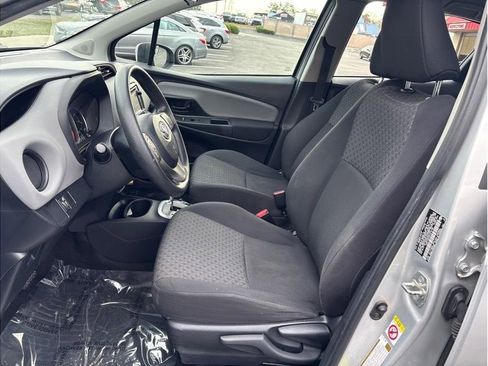 Used 2017 Toyota Yaris LE image 10
