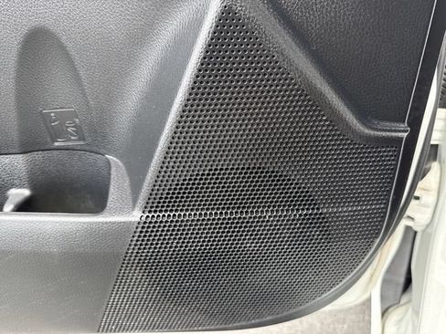 Used 2018 Toyota Corolla SE FWD image 25