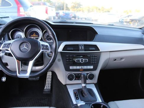 Used 2013 Mercedes-Benz C 250 Sedan image 9