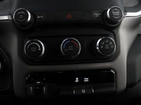 Used 2024 RAM 2500 Big Horn w/ Bed Utility Group image 6