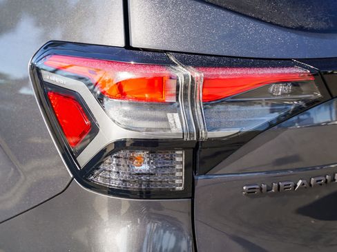 Certified 2025 Subaru Forester Limited image 7