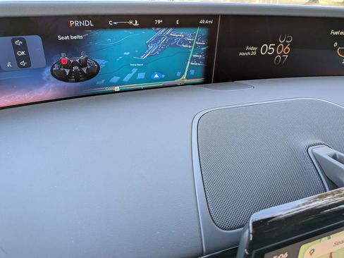 New 2026 Lincoln Nautilus Premier AWD/4WD image 18