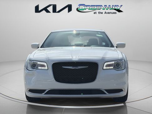 Used 2020 Chrysler 300 Touring L w/ Quick Order Package 2EF RWD image 2