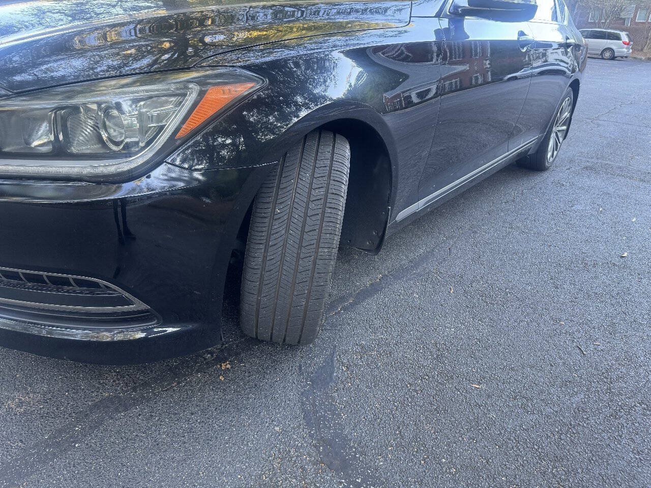 Used 2015 Hyundai Genesis 3.8 RWD image 2