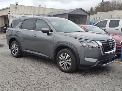 Used 2024 Nissan Pathfinder SL