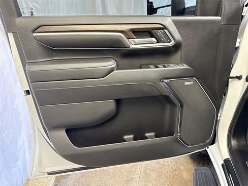 Used 2024 GMC Sierra 2500 SLT w/ SLT Premium Package image 22