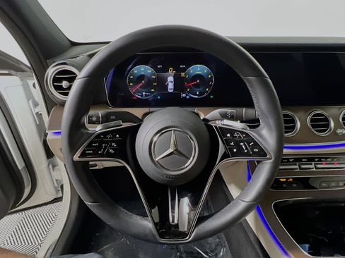 Used 2022 Mercedes-Benz E 350 Sedan w/ AMG Line Exterior image 18