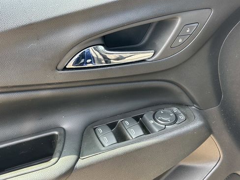 Used 2022 Chevrolet Equinox LT image 15