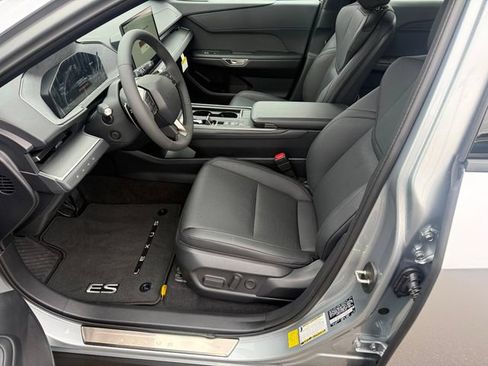 New 2026 Lexus ES 350e FWD image 14