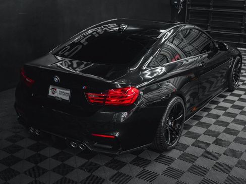 Used 2015 BMW M4 Coupe w/ Executive Package RWD image 19