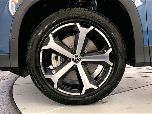 New 2026 Volkswagen Tiguan SE image 12