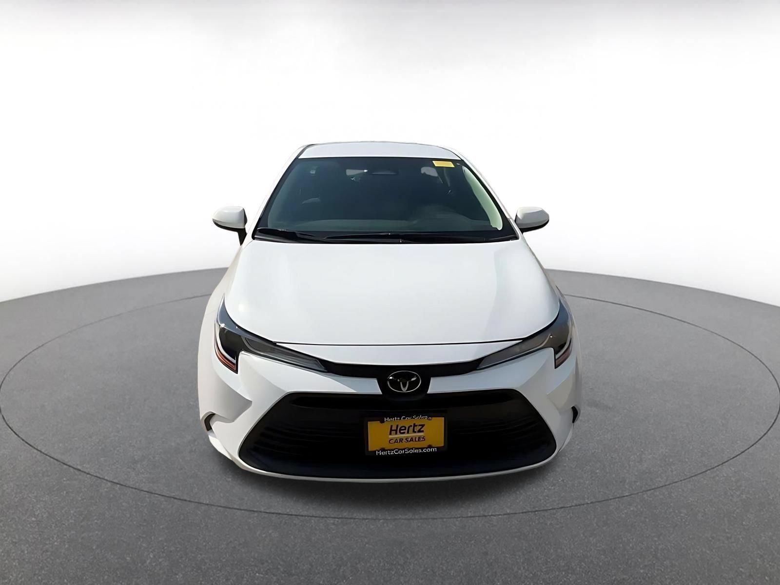 Used 2025 Toyota Corolla LE FWD image 4