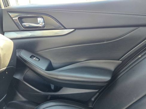 Used 2023 Nissan Maxima SV w/ Floor Mat Group FWD image 12