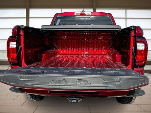 Used 2023 GMC Canyon AT4 w/ AT4 Premium Package image 18