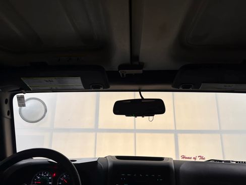 Used 2015 Jeep Wrangler Unlimited Sahara image 20