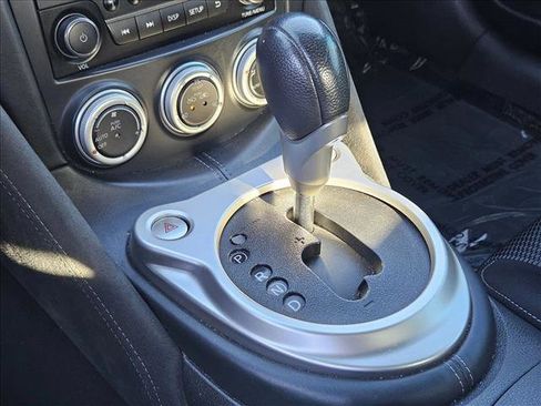 Used 2019 Nissan 370Z Roadster image 12