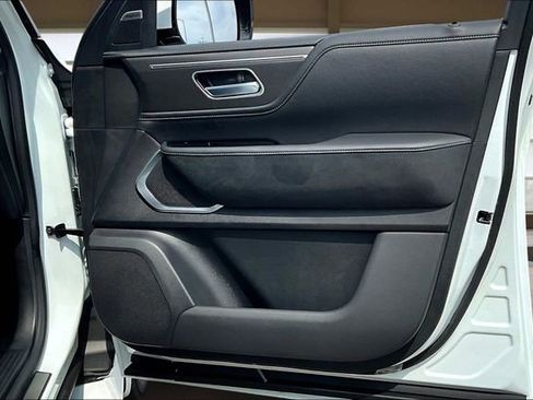 New 2026 INFINITI QX80 Luxe image 24