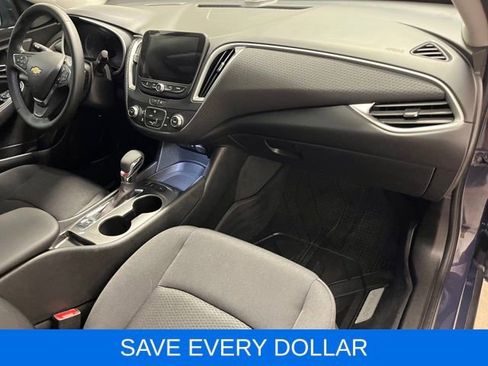 Used 2025 Chevrolet Malibu RS FWD image 15