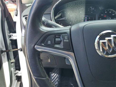 Used 2022 Buick Encore Preferred w/ Safety Package image 22