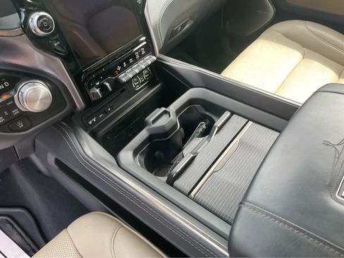Used 2019 RAM 1500 Limited AWD/4WD image 17