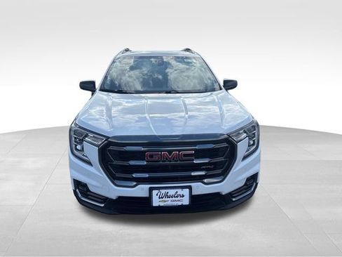 Used 2023 GMC Terrain AT4 w/ Tech Package AWD/4WD image 10