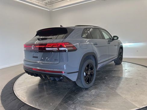 New 2026 Volkswagen Atlas Cross Sport SEL R-Line AWD/4WD image 8