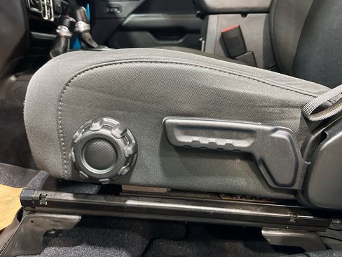 Used 2020 Jeep Wrangler Unlimited Sahara w/ LED Lighting Group image 15