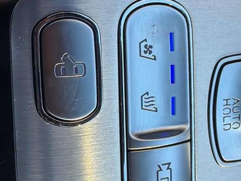 Used 2023 Genesis G90 3.5T image 21