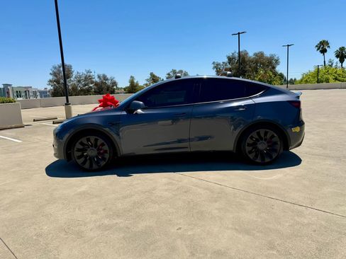 Used 2022 Tesla Model Y Performance AWD/4WD image 18