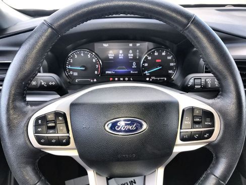 Used 2023 Ford Explorer XLT w/ Equipment Group 202A image 14