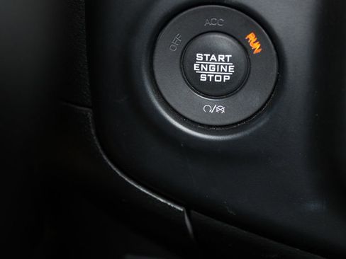 Used 2020 Jeep Wrangler Unlimited Rubicon w/ Cold Weather Group AWD/4WD image 50