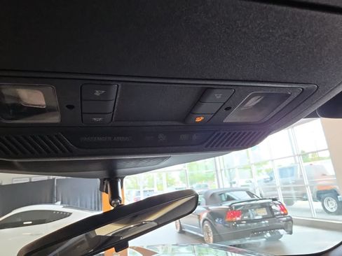 Used 2020 Ford Explorer XLT w/ Equipment Group 202A AWD/4WD image 30