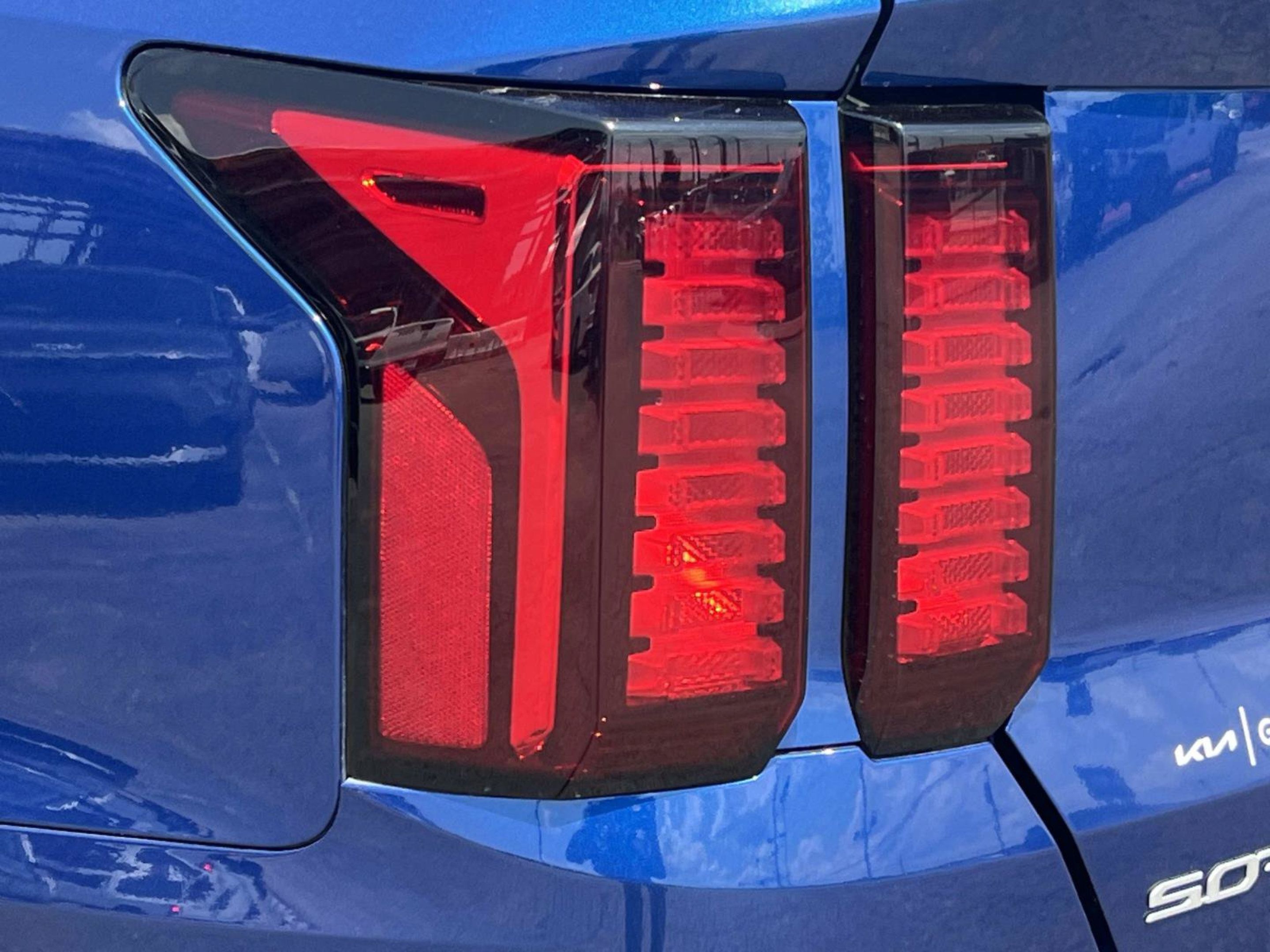 Used 2023 Kia Sorento S FWD image 41